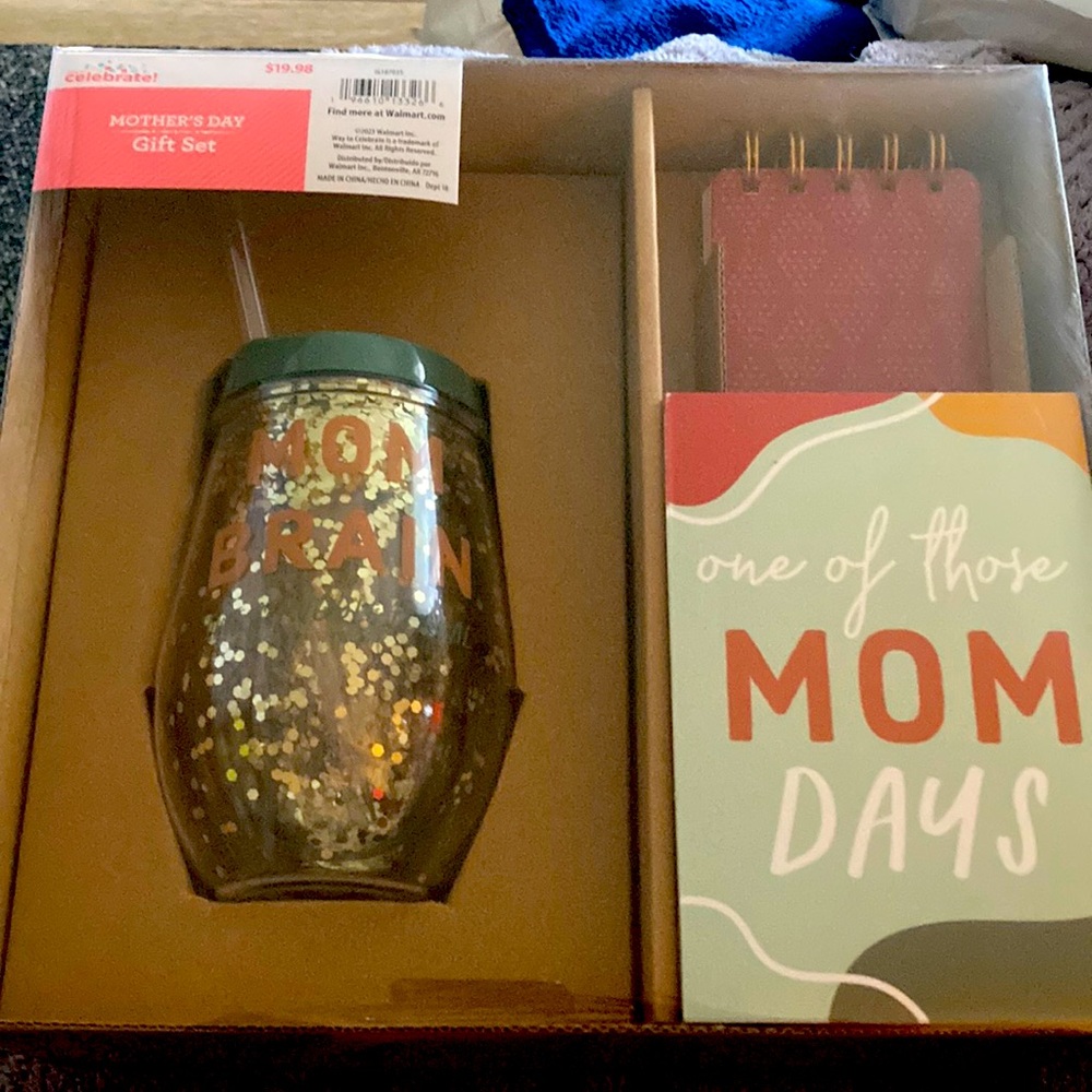 Gift set for mom